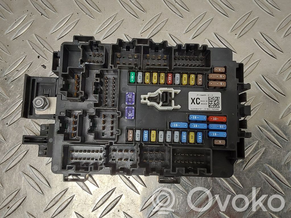 Tesla Model X Fuse module 