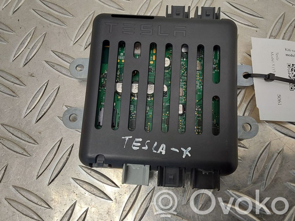 Tesla Model X Other control units/modules 