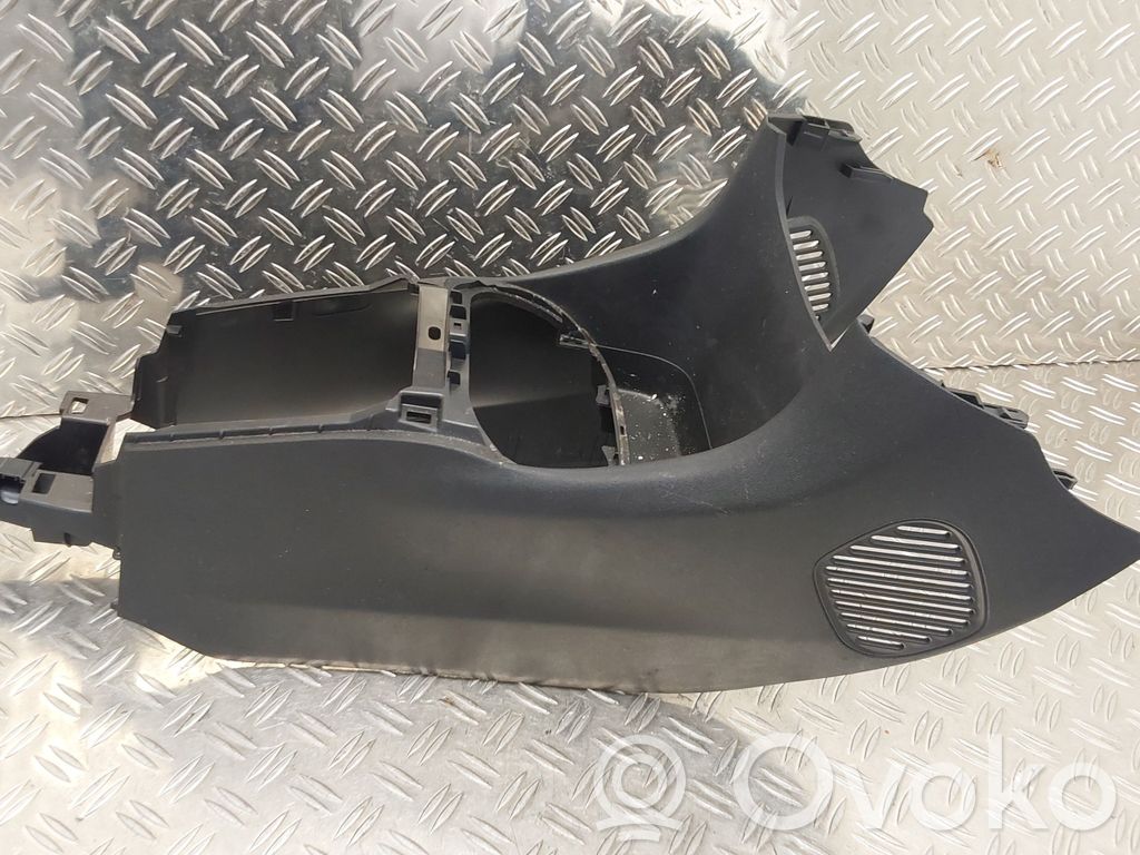 Toyota Aygo AB40 Consola central 