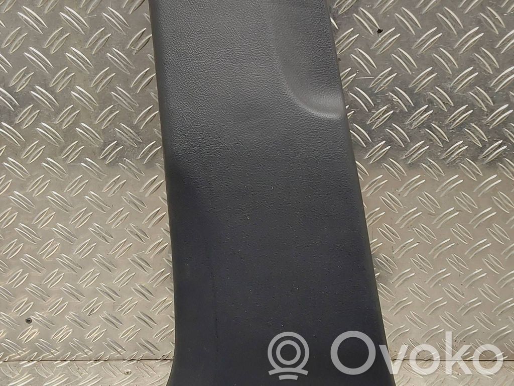 Toyota Yaris Verkleidung unten B-Säule 