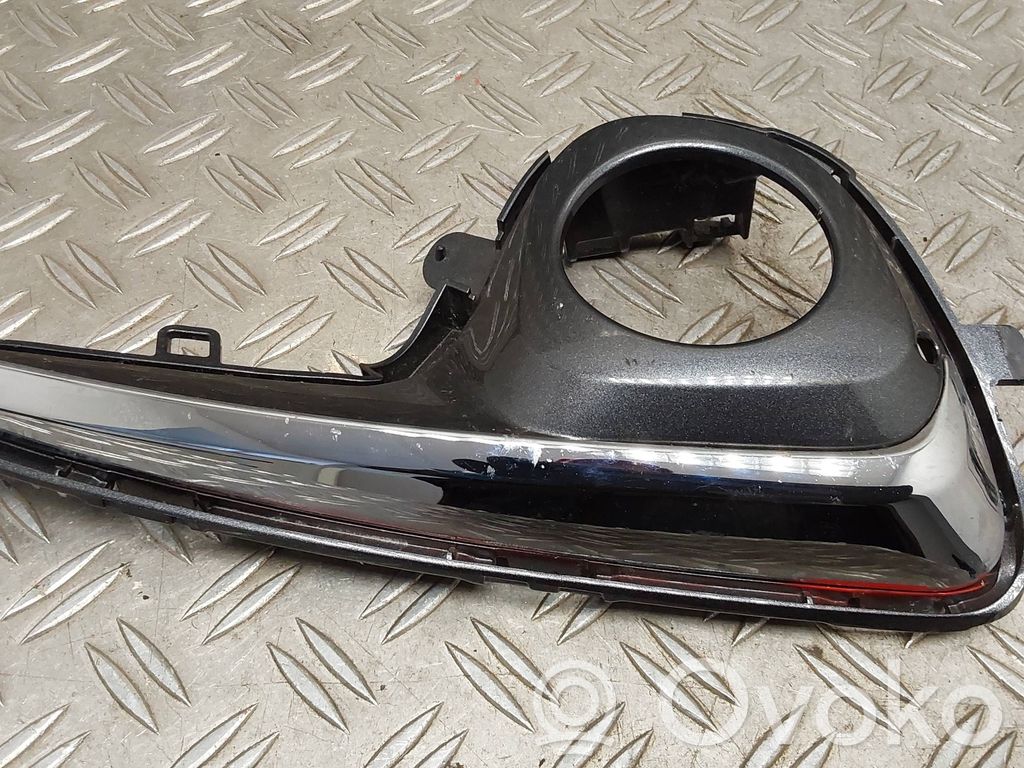 Toyota Yaris Grilă/ornament proiector ceață față 