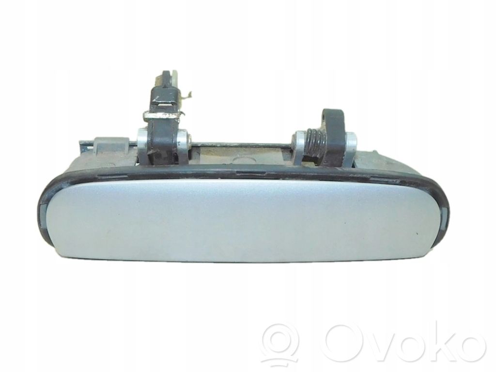 Manecilla externa puerta trasera