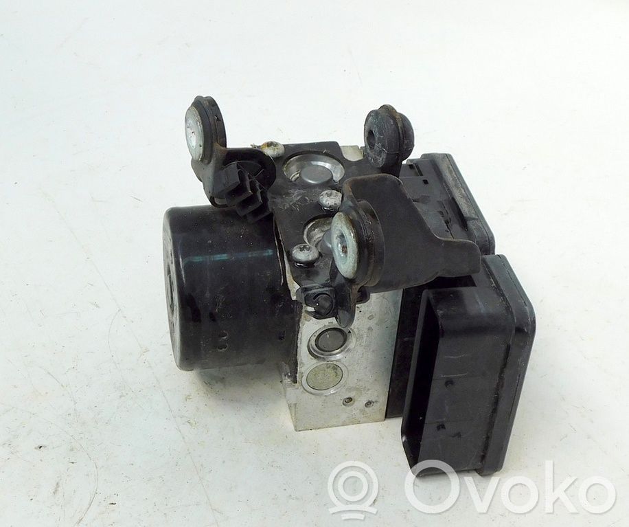 Volvo V70 ABS Pump 