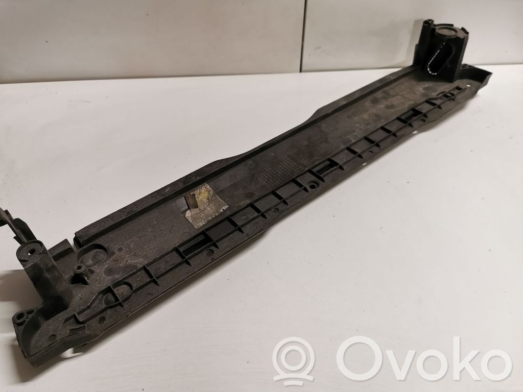 BMW 7 E65 E66 Ylempi jäähdyttimen ylätuen suojapaneeli 