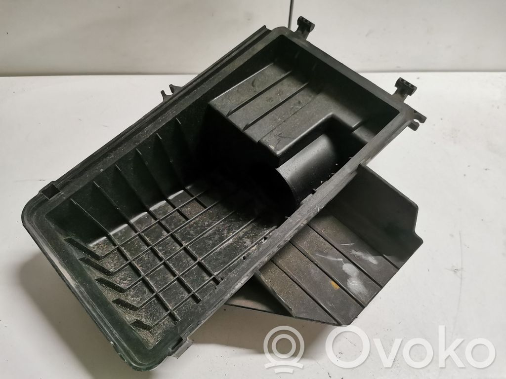 Mazda 6 Air filter box 