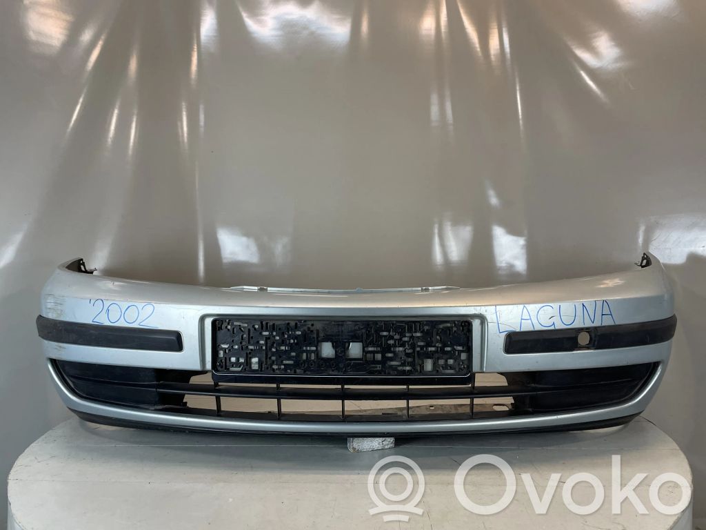 Renault Laguna II Parachoques delantero 