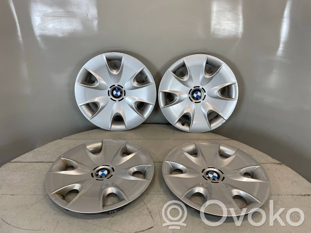 BMW 1 E81 E87 Kojelaudan sivutuuletussuuttimen kehys 