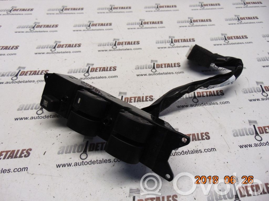 Mitsubishi Outlander Electric window control switch 