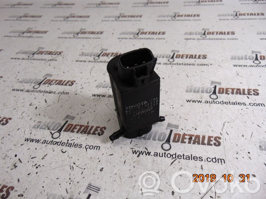 Toyota Corolla Verso E121 Windscreen/windshield washer pump 