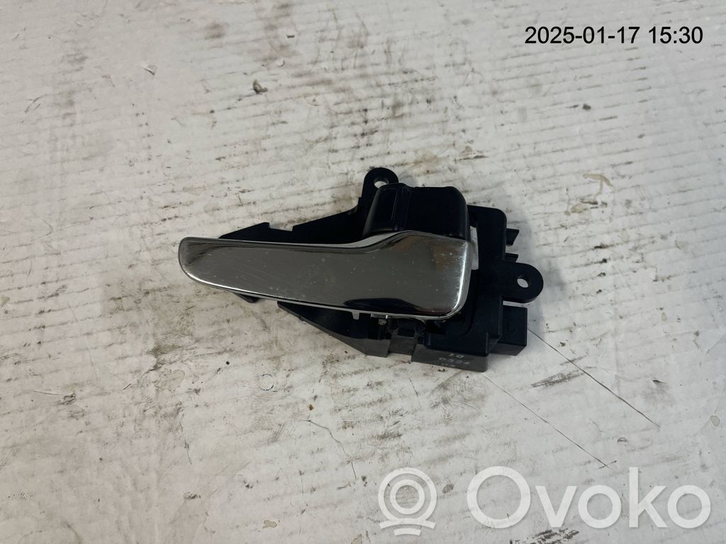 Mitsubishi Lancer Manecilla interna puerta delantera 