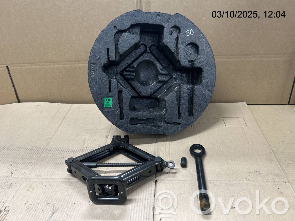 Hyundai i30 Tool set 