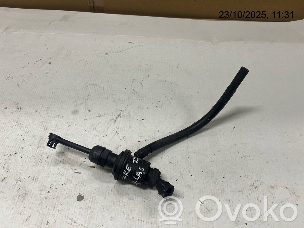 Nissan Juke I F15 Kytkimen pääsylinteri 