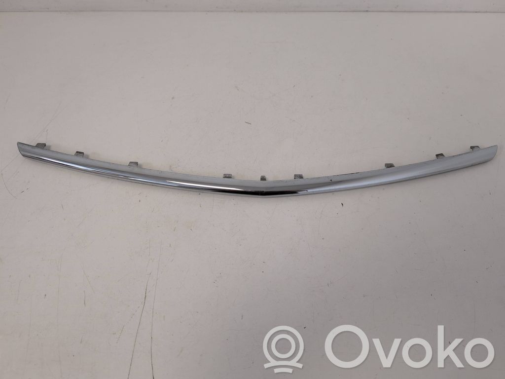 Opel Insignia A Etupuskurin ylempi jäähdytinsäleikkö 