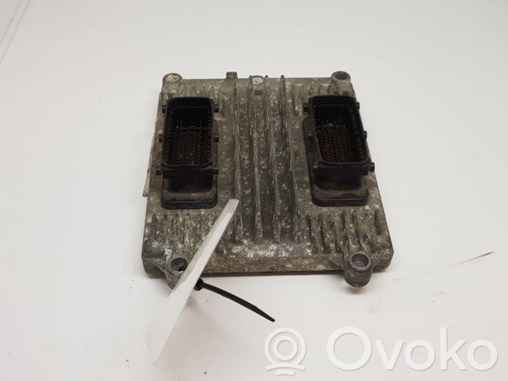 Opel Zafira A Engine control unit/module 