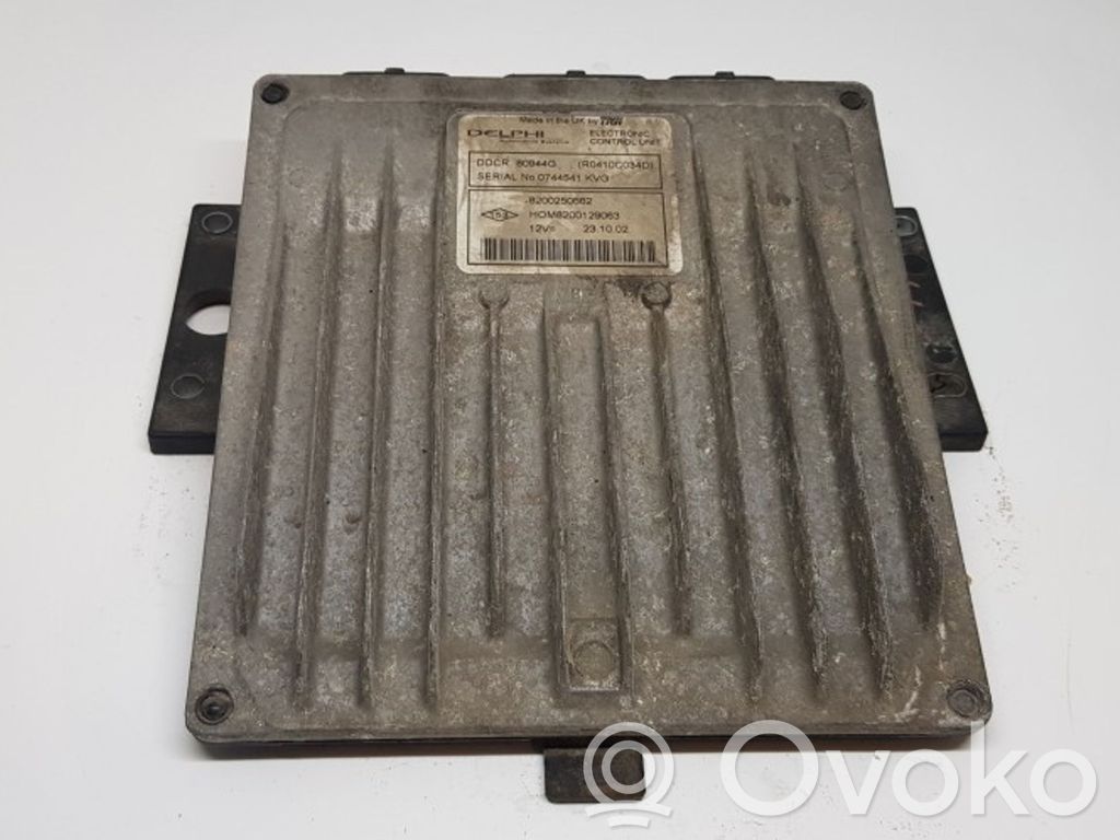 Engine control unit/module   8200250662