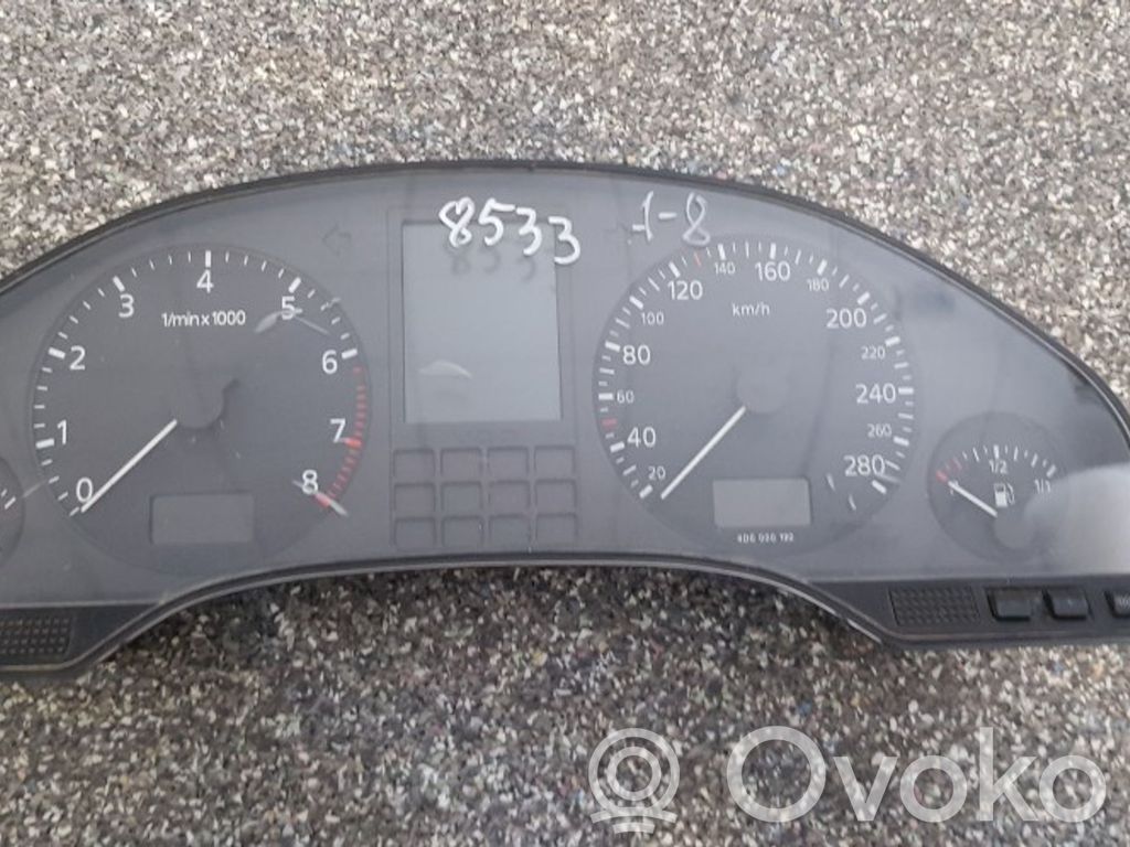 Audi A8 S8 D2 4D Speedometer (instrument cluster) 