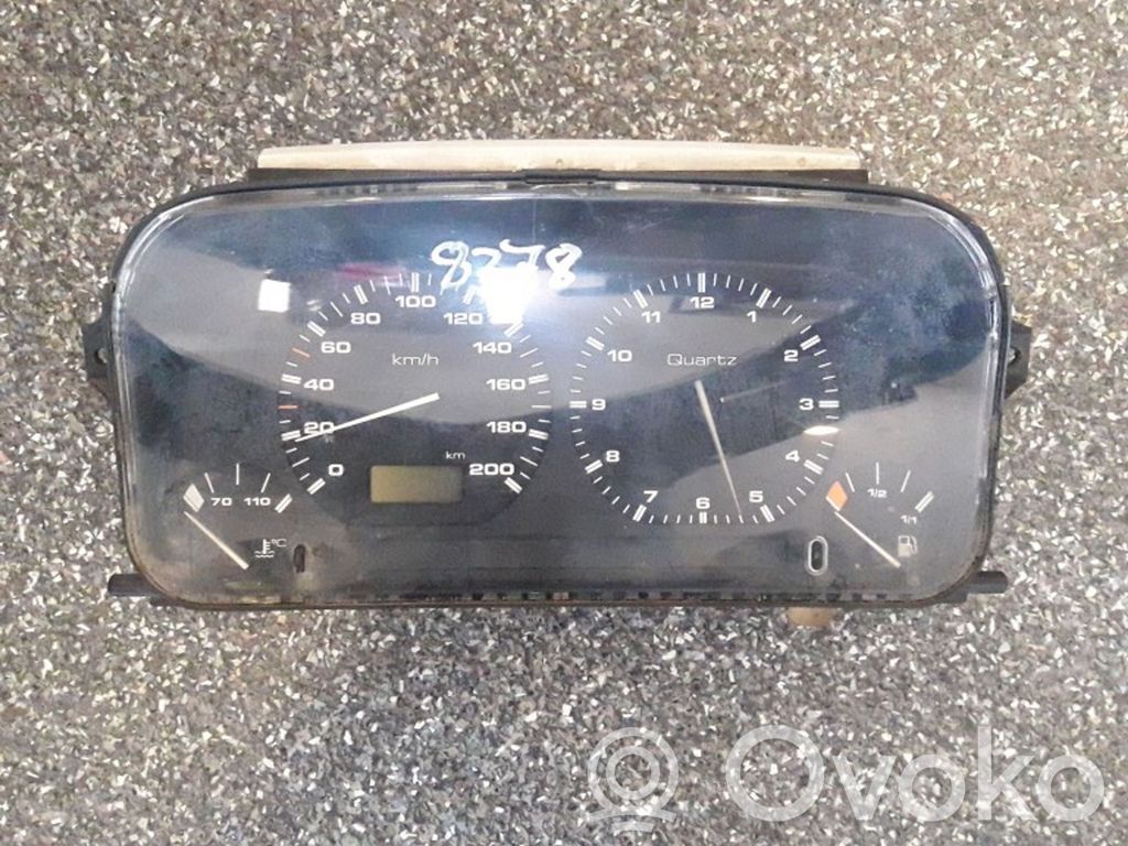 Volkswagen Polo III 6N 6N2 6NF Speedometer (instrument cluster) 