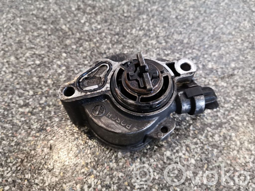 Peugeot 207 Vacuum pump 