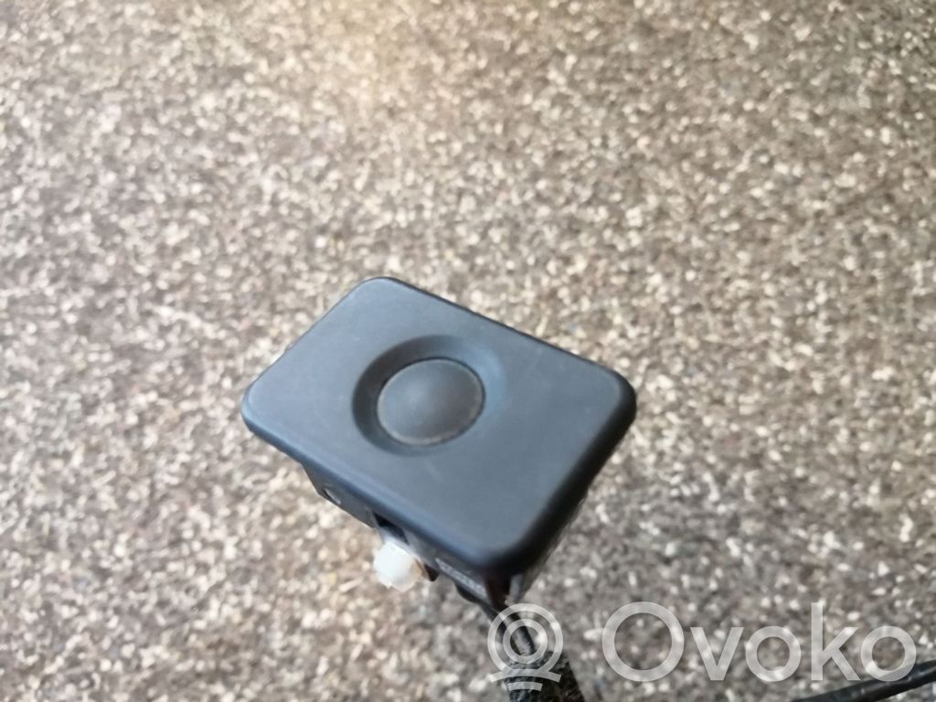 Mazda CX-5 II Tailgate glass/window release handle 