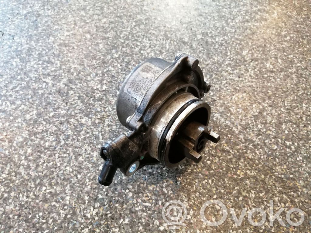Vacuum pump   779123204,700437012