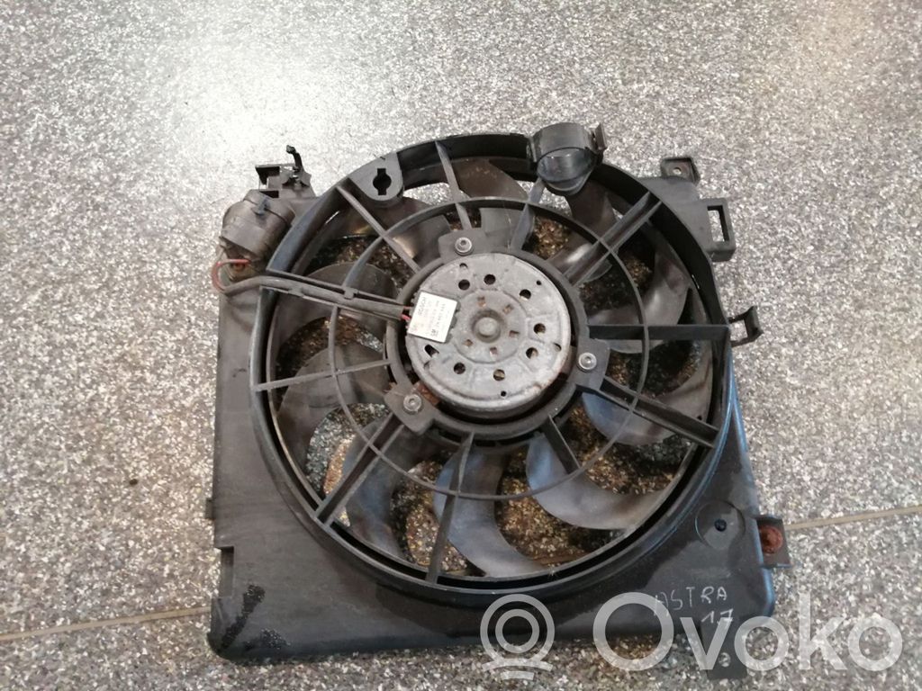 Opel Astra H Elektrisks radiatoru ventilators 