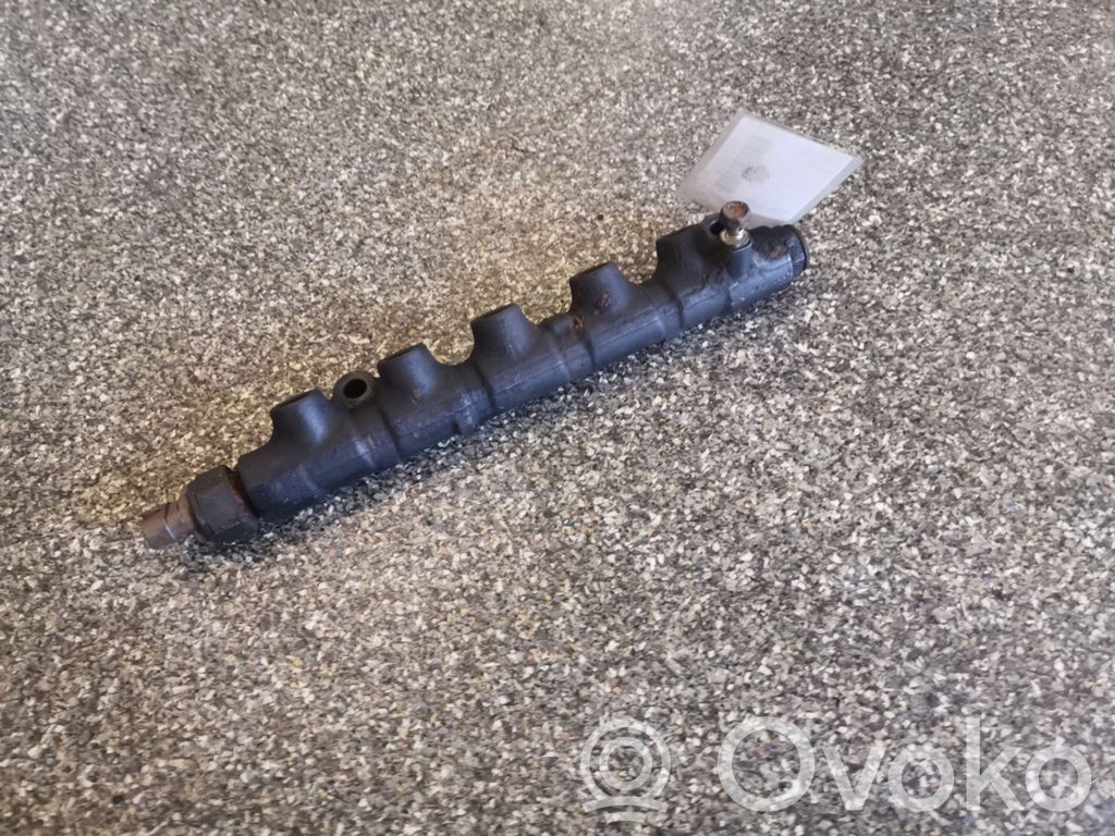 Fuel main line pipe