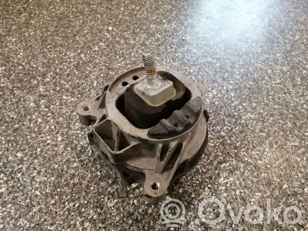 BMW 3 F30 F35 F31 Dzinēja spilvens 