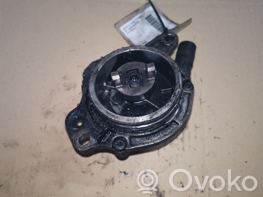 BMW 5 E34 Vacuum pump 
