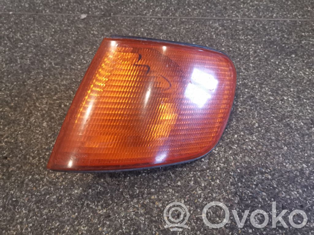 Audi A6 S6 C4 4A Front indicator light 