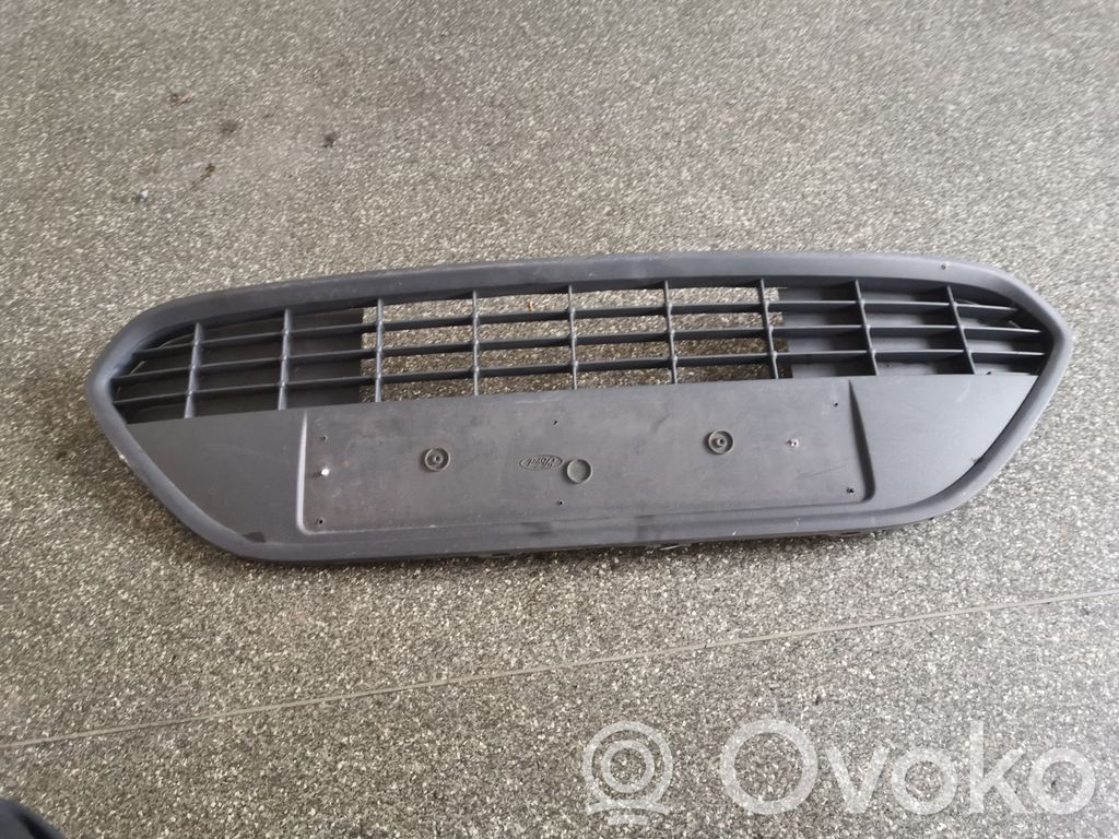 Ford Focus Front bumper lower grill 