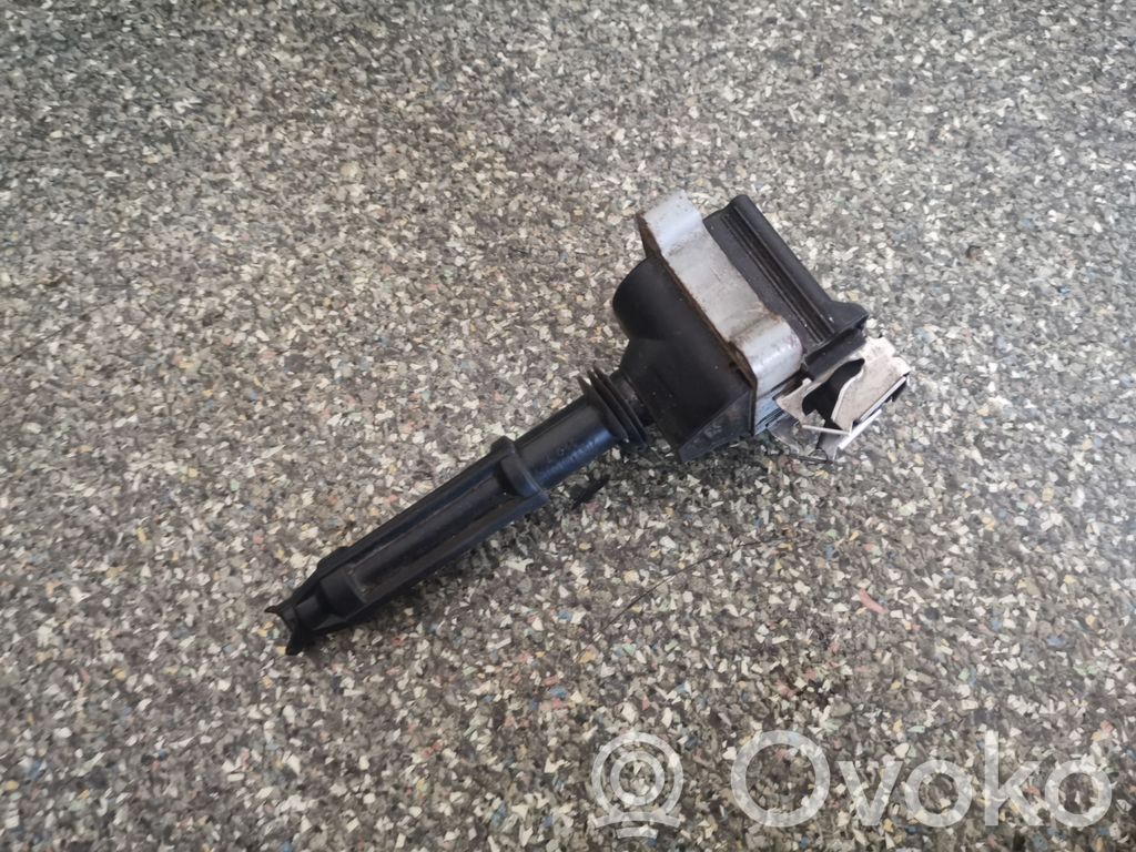 Audi A8 S8 D2 4D Cewka zapłonowa wysokiego napięcia 