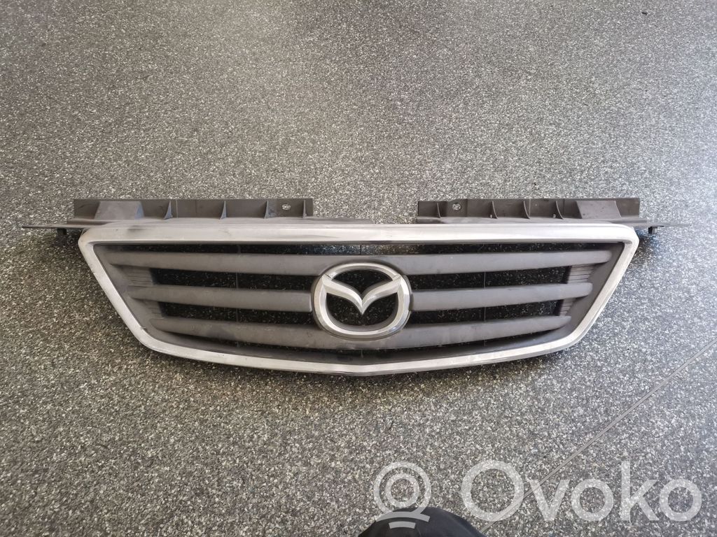 Mazda MPV Etupuskurin ylempi jäähdytinsäleikkö 