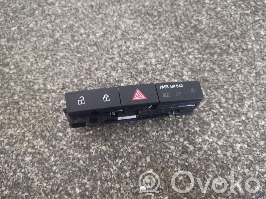 Botón interruptor de luz de peligro   13285126