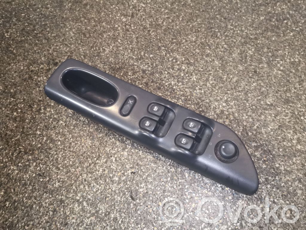 Renault Laguna I Electric window control switch 