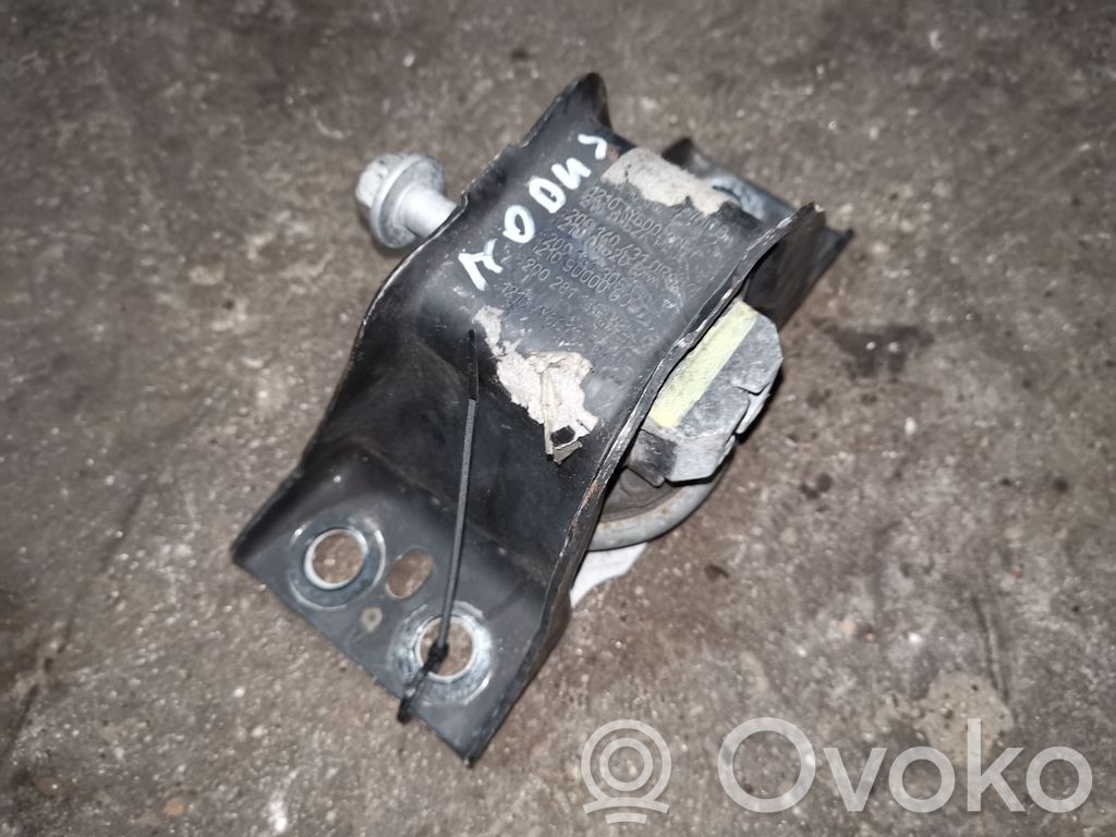 Renault Clio III Engine mount bracket 