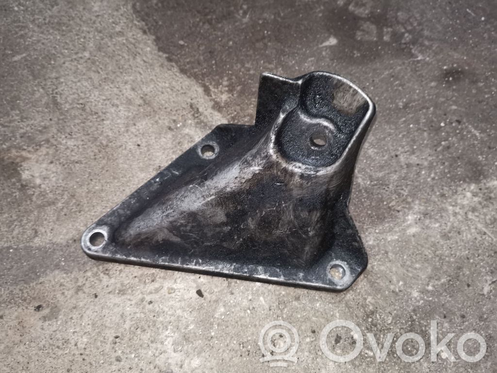 BMW 5 E60 E61 Engine mounting bracket 