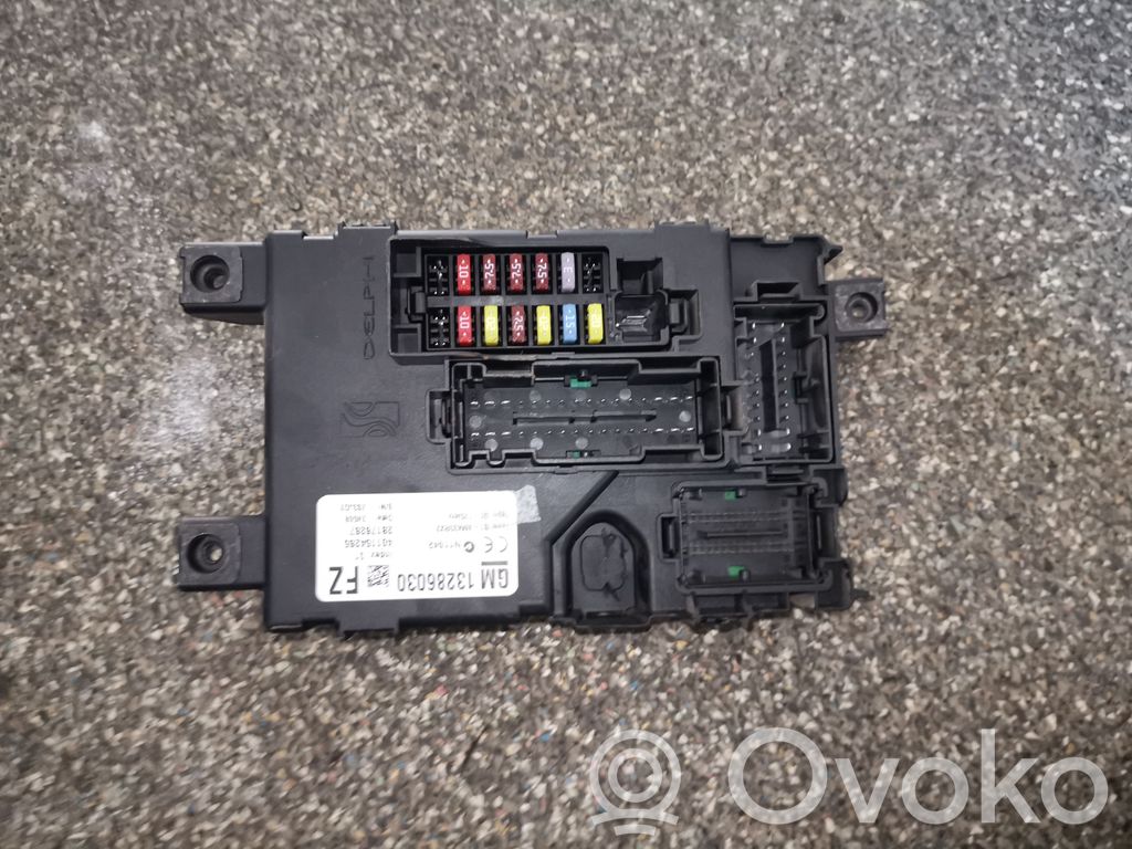 Opel Corsa D Fuse module 