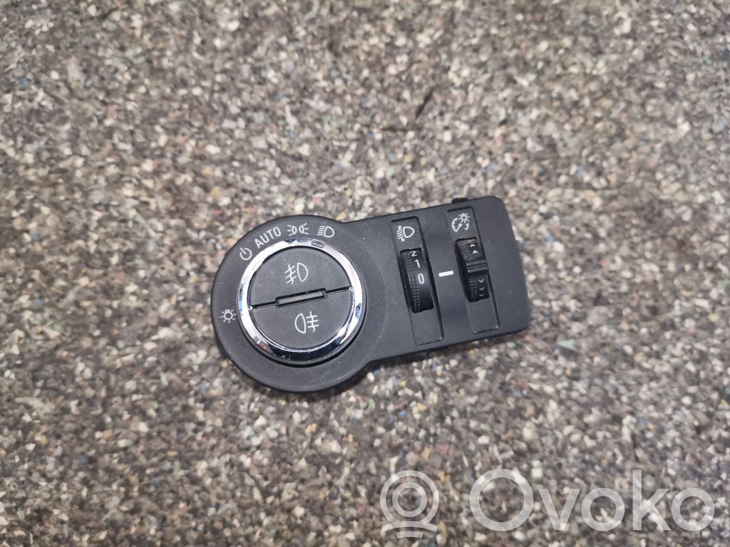 Opel Mokka Light switch 