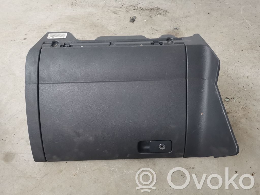 Volkswagen Golf VII Schowek deski rozdzielczej / Komplet 