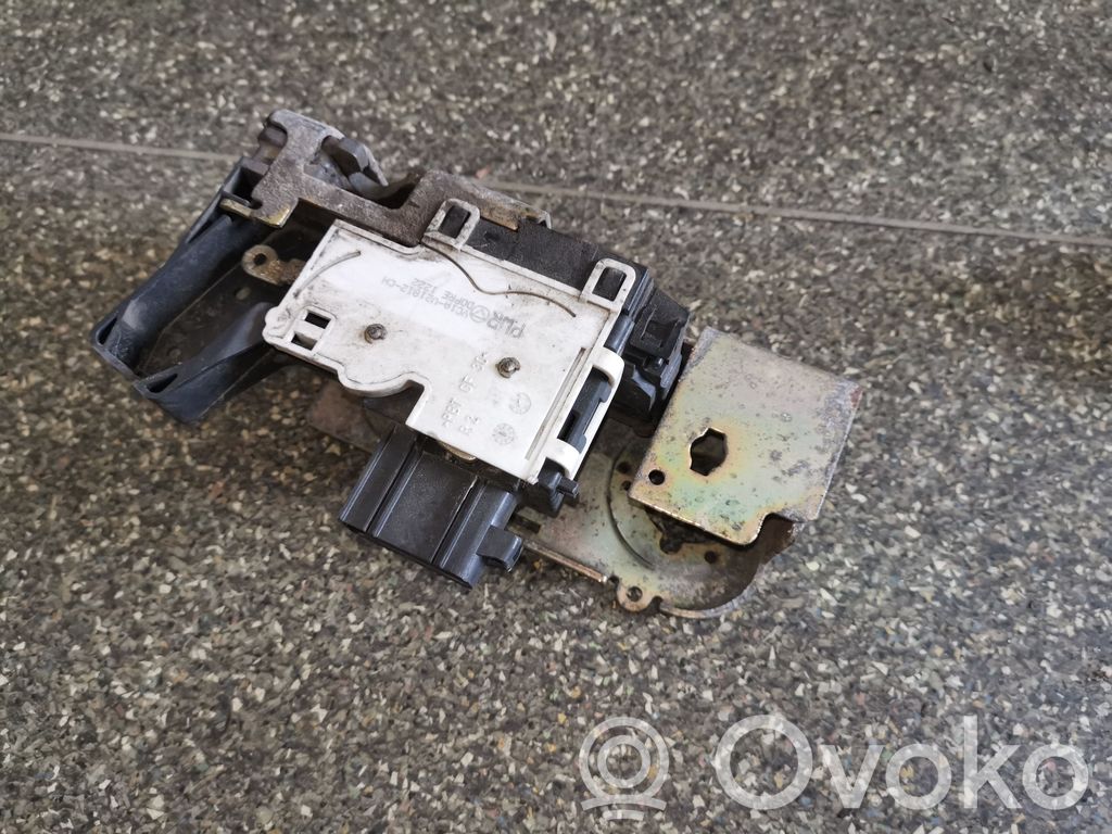 Ford Transit Priekšpusē slēdzene 