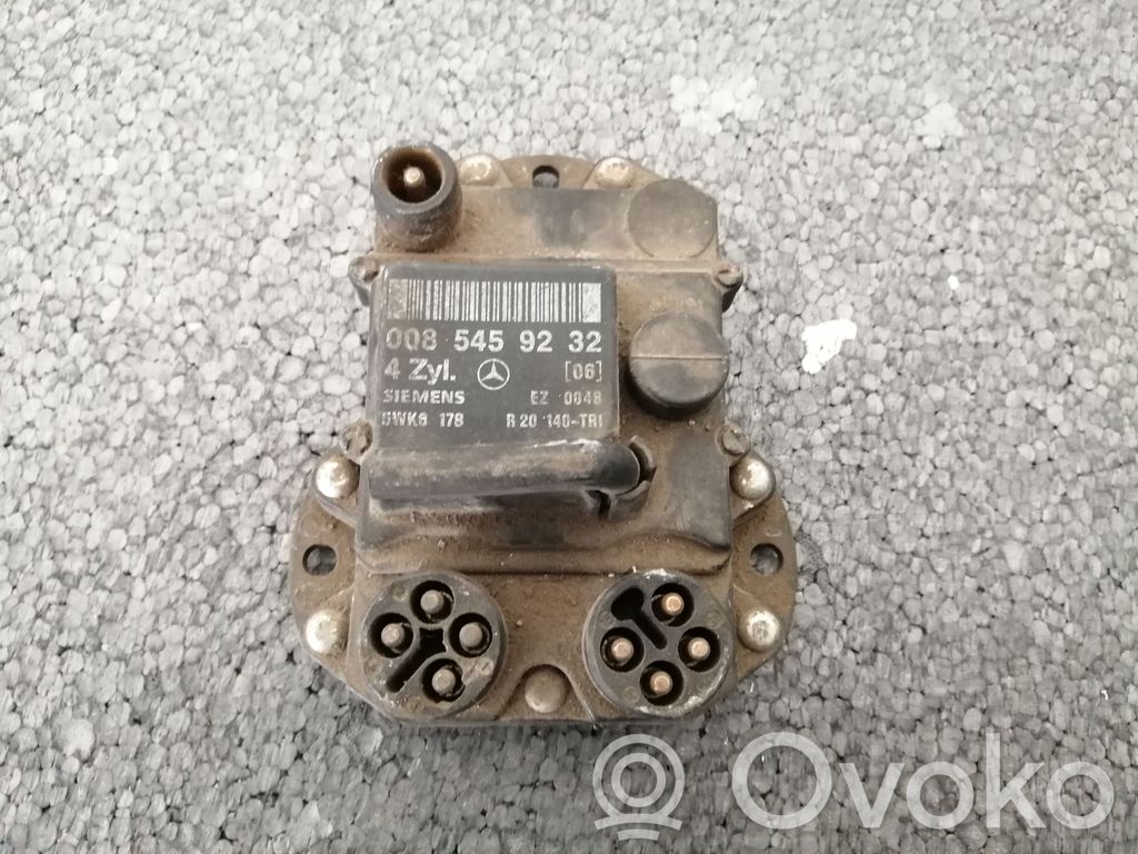 Mercedes-Benz 190 W201 Ignition amplifier control unit 
