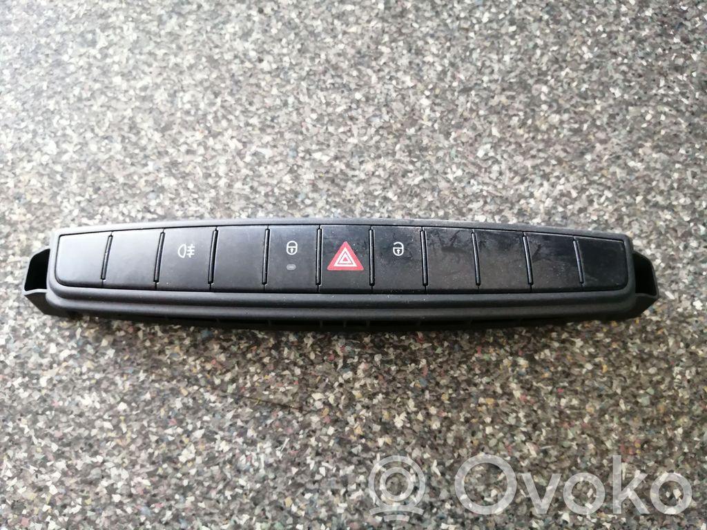 Smart ForFour I Hazard light switch 