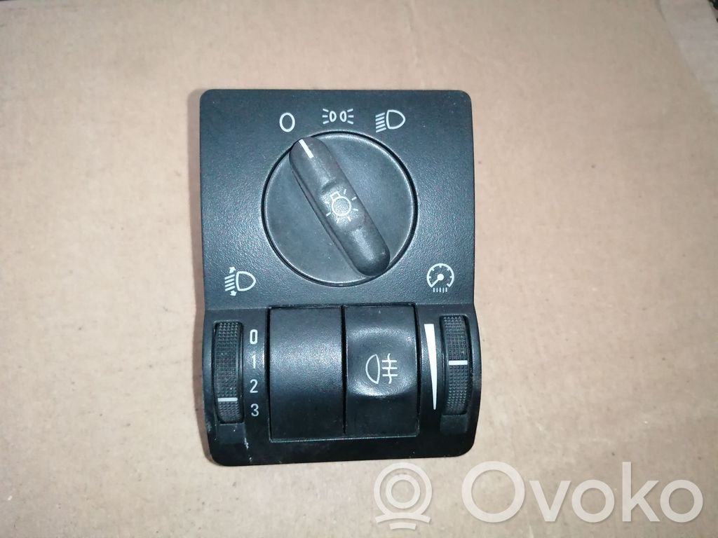 Opel Corsa C Light switch 