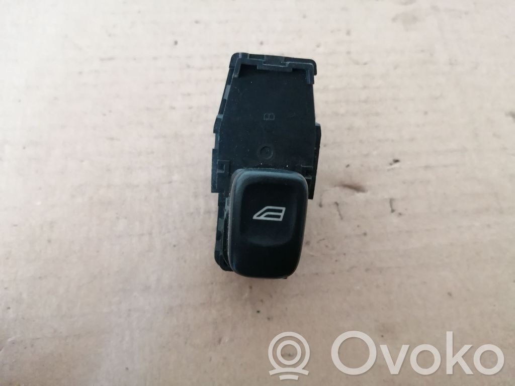 Volvo S60 Electric window control switch 