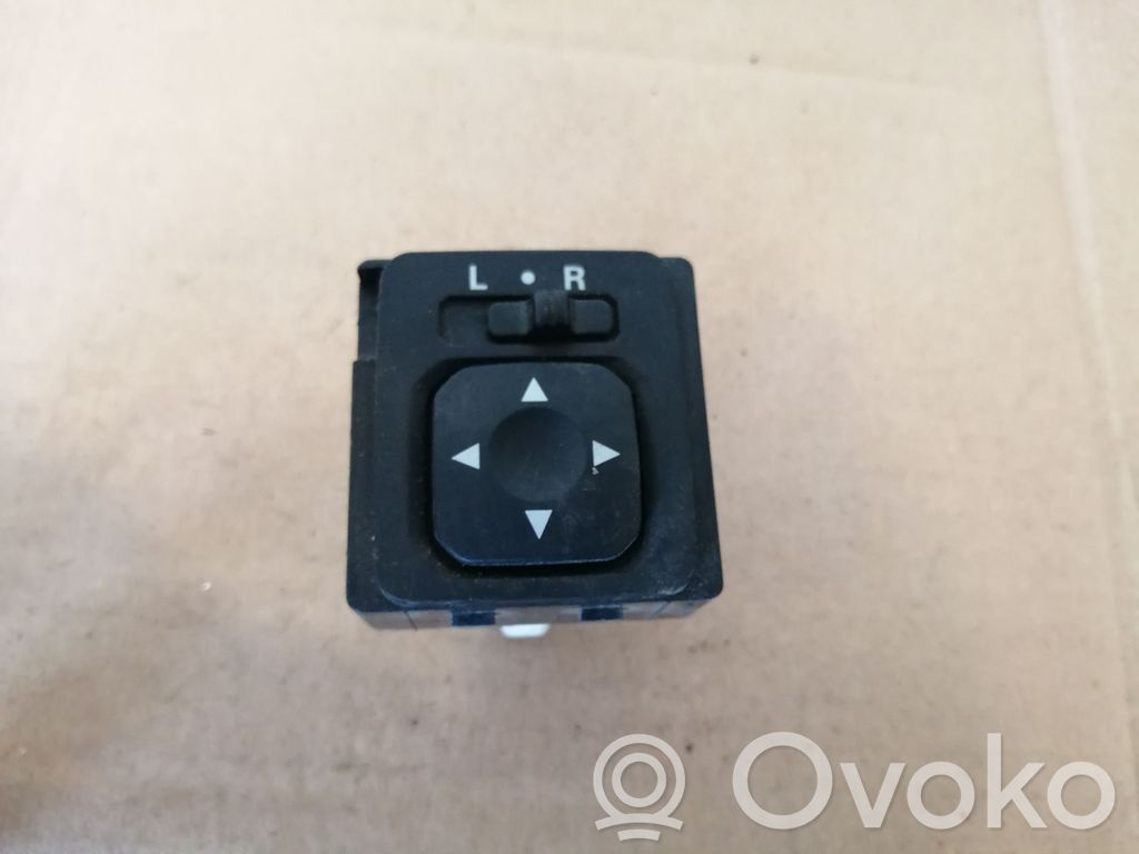 Mitsubishi Outlander Wing mirror switch 