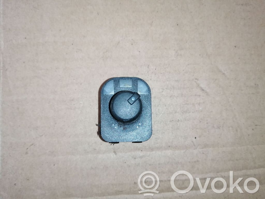 Audi A4 S4 B6 8E 8H Wing mirror switch 