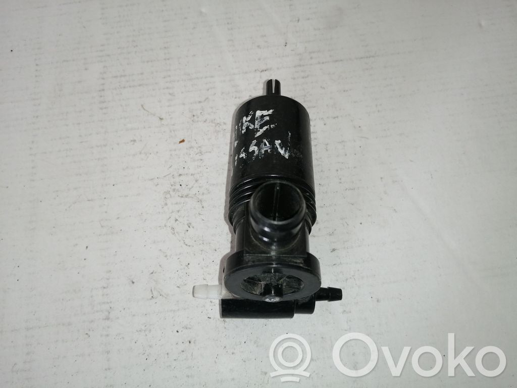 Nissan Tiida C11 Pompa spryskiwacza szyby przedniej / czołowej 