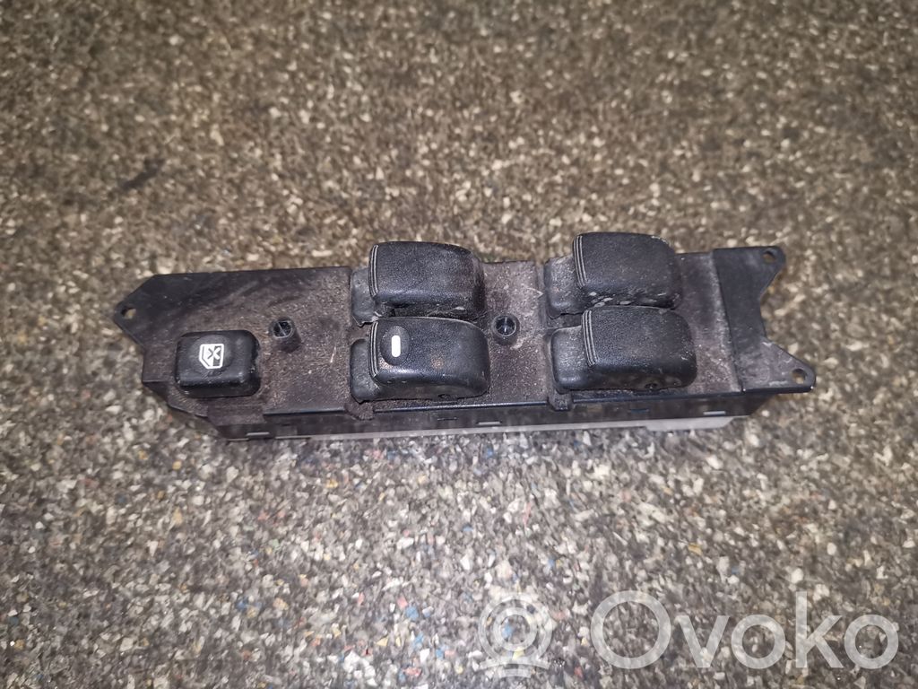 Mitsubishi Pajero Elektrisko logu slēdzis 