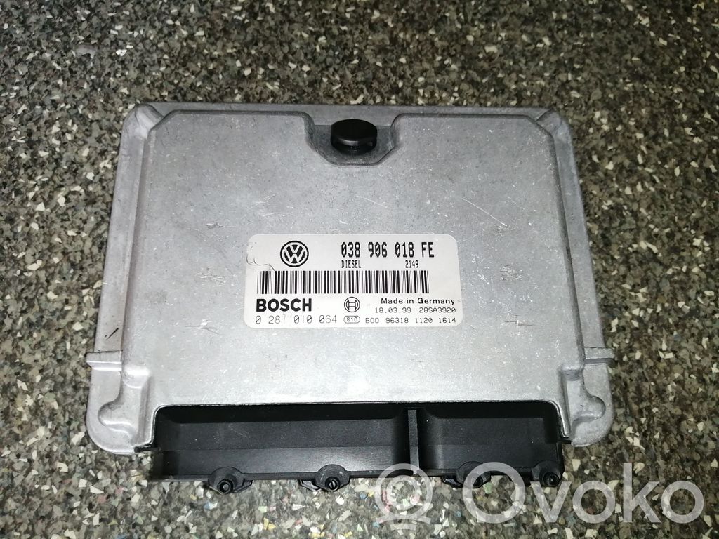 Volkswagen PASSAT B5 Engine control unit/module 