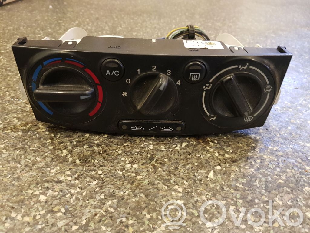 Mazda MPV Climate control unit 